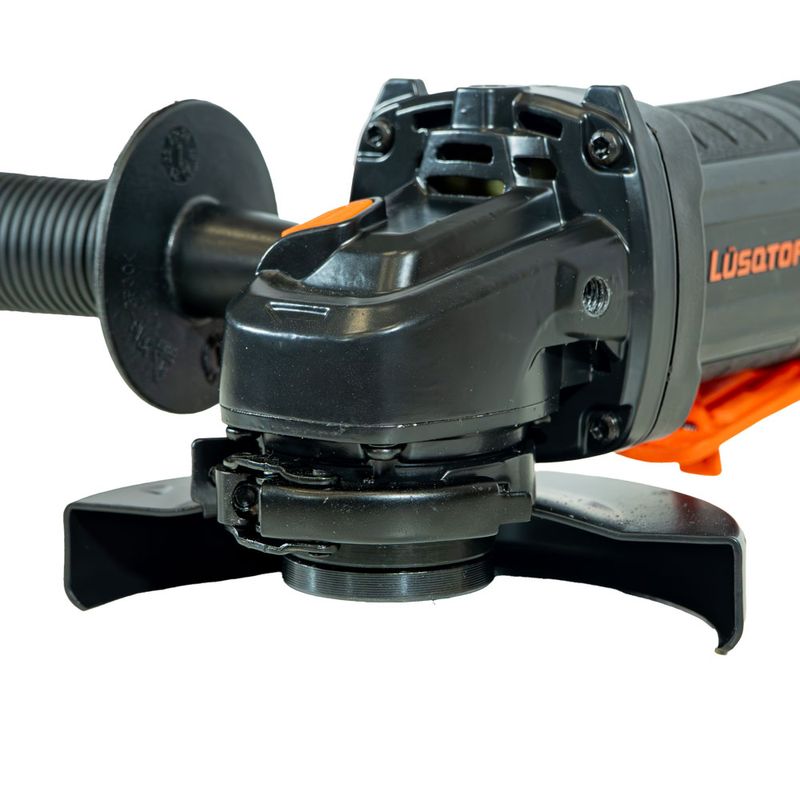 AML900-9_4_web